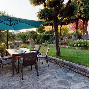 https://apartment-villa-mirella.hotelinzadar.com