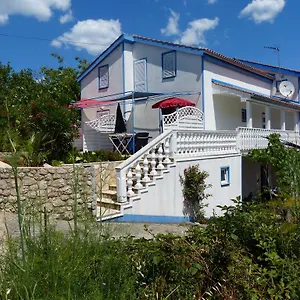 https://apartments-different-colours.primorje-gorskikotar.com