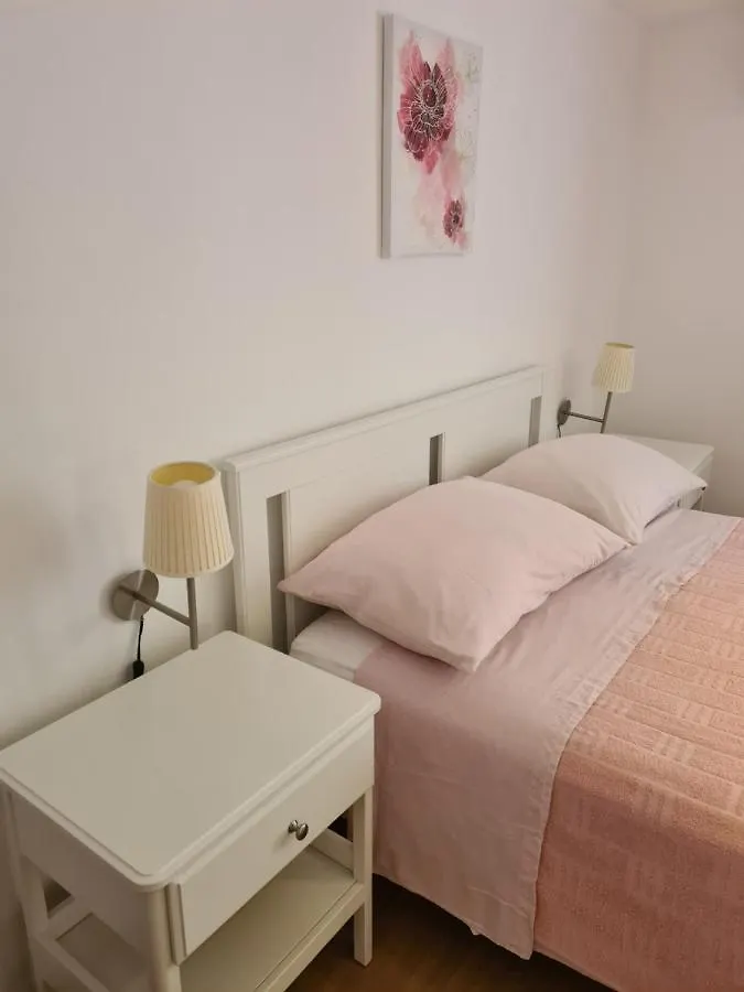 Apartmán Volmefamily Pula 0*,