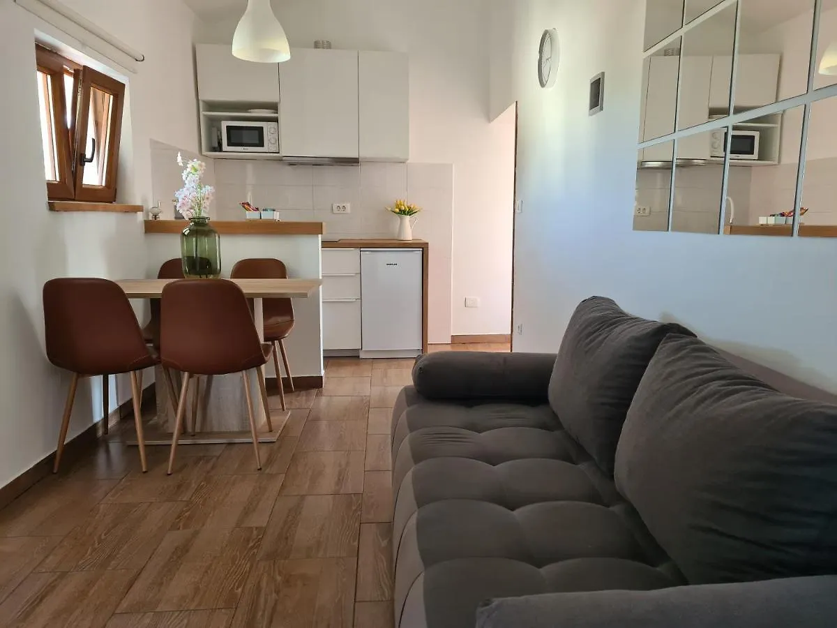 Volmefamily Apartment Pula 0*,  Croatia