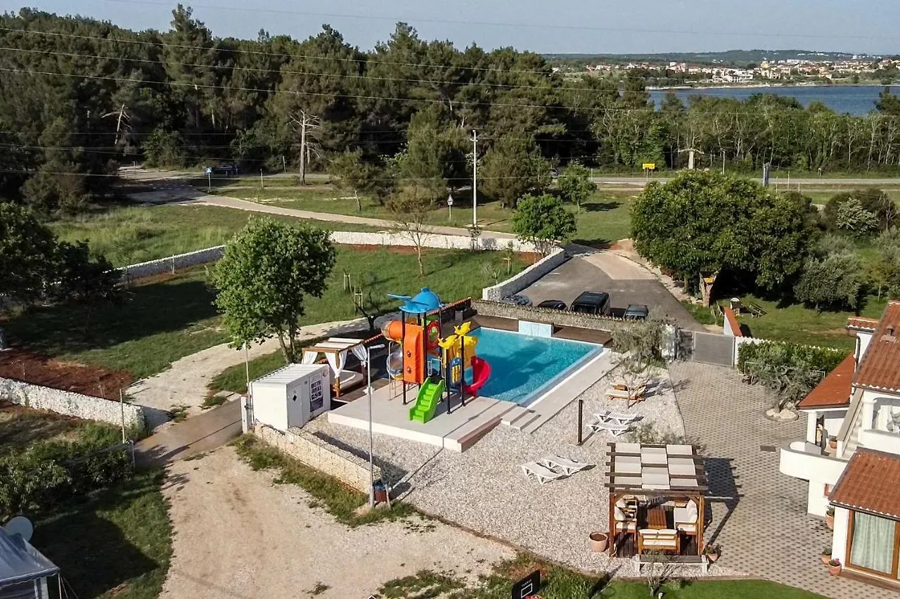 Volmefamily Apartment Pula Croatia