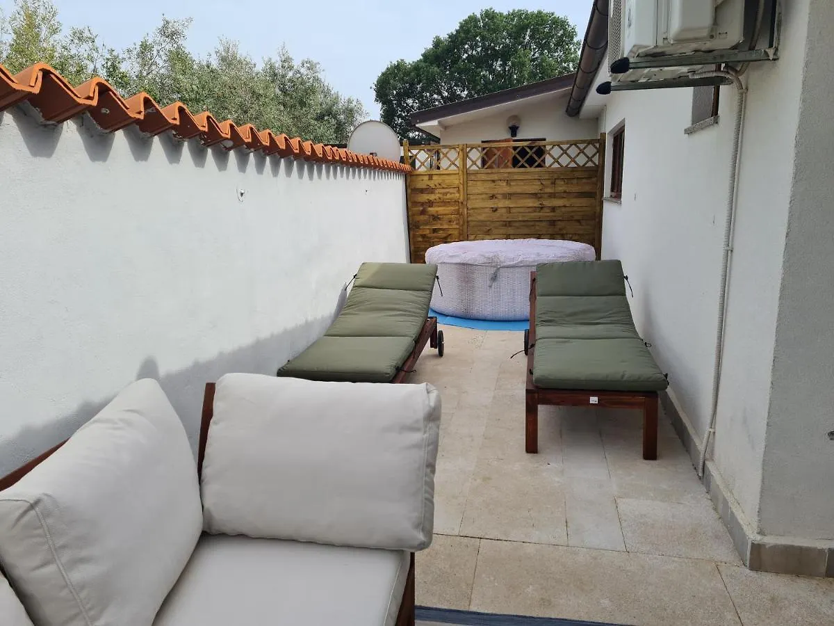 Volmefamily Apartment Pula Croatia